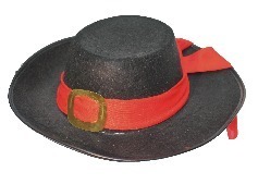 hoed met rood lint